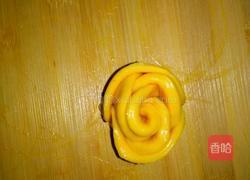 绿叶玫瑰花卷（一）的做法图解12