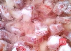 土豆烧排骨的做法图解1