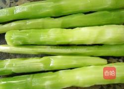 瘦肉炒莴苣片的做法图解2