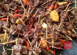 牙签牛肉的做法图解3