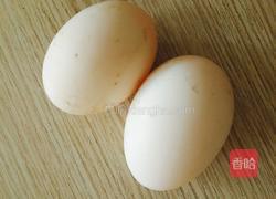 蒜叶子炒鸭蛋的做法图解1