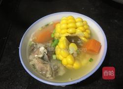 胡萝卜玉米排骨汤的做法图解4