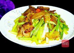 蒜苔炒腊肉的做法图解6