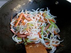 胡萝卜切丝怎么调味好吃 MjUwX2MxXzA