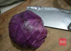 紫甘蓝炒鸡蛋的做法图解1