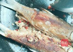 蒜香炸油鱼的做法图解7