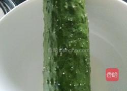 腊八醋拌黄瓜的做法图解1