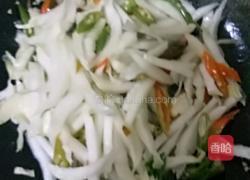 豆芽菜炒肉的做法图解5