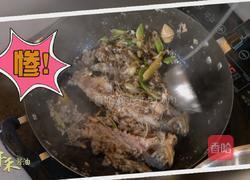 CCTV7食尚大转盘 酸菜鱼的做法图解3