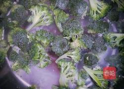 清炒西兰花的做法图解1