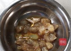 薯茸鲜虾牛肉披萨的做法图解3