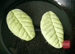 小树叶豆沙饼的做法图解12
