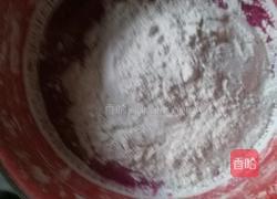 粉红色的面条的做法图解4