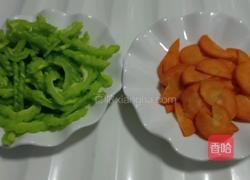 苦瓜炒肉的做法图解4