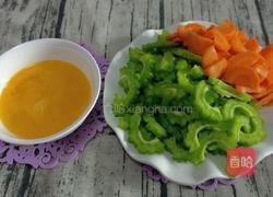 苦瓜炒鸡蛋的做法图解3
