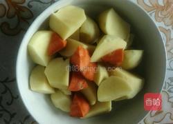 鸡肉烧土豆的做法图解2