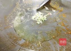 小鱿鱼炒卷心菜的做法图解5