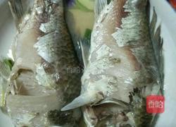 凉拌鲤鱼的做法图解2