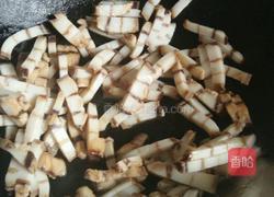 蒜苔炒腊肉的做法图解3