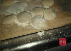 白菜猪肉饺子的做法图解7