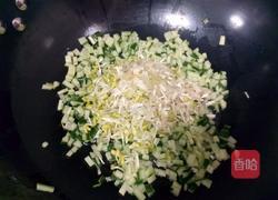 黄豆芽黄瓜炒饭的做法图解7