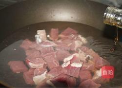 什么炖牛腩最好吃最营养 MjUwX2MyOjEvM15yYjI6MS84XzE4MA