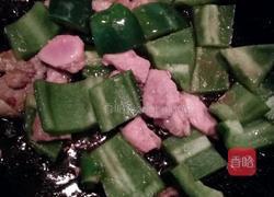 青椒炒肉的做法图解5