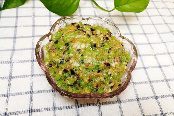 缸豆香菇木耳饺子馅的做法_缸豆香菇木耳饺子