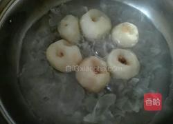 香梨银耳冰糖汁的做法图解9