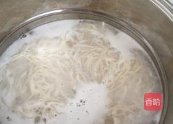 捞面条的做法图解8