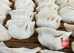 荠菜胡萝卜肉水饺的做法图解12