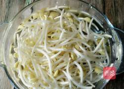 豆芽烩豆腐的做法图解1