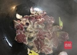猪肉炒香菇的做法图解3