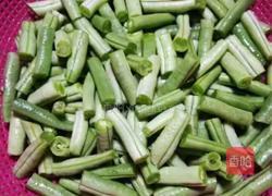 豆角焖面的做法图解2
