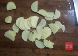 红烧土豆片的做法图解1