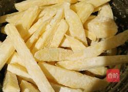 炸土豆条的做法图解2