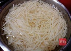 凉拌土豆丝的做法图解1