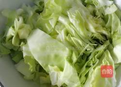甘蓝木耳炒鸡蛋的做法图解1