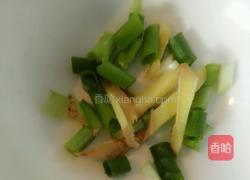甘蓝木耳炒鸡蛋的做法图解3