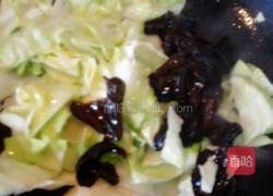 甘蓝木耳炒鸡蛋的做法图解6