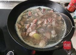 萝卜炖牛肉的做法图解1