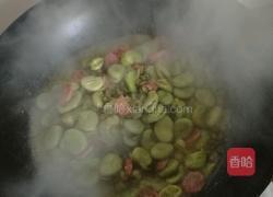 香肠咸菜炒蚕豆的做法图解12