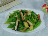 鸡蛋芹菜炒豆干