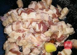 红烧肉炖粉条的做法图解2