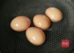 手撕葱拌鸡蛋的做法图解1