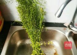 地菜花煮鸡蛋的做法图解1