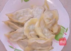 芹菜锅贴的做法图解1