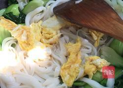 爆炒河粉的做法图解7