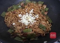酱香豆角焖面的做法图解12