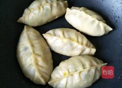 烫面锅贴饺的做法图解7